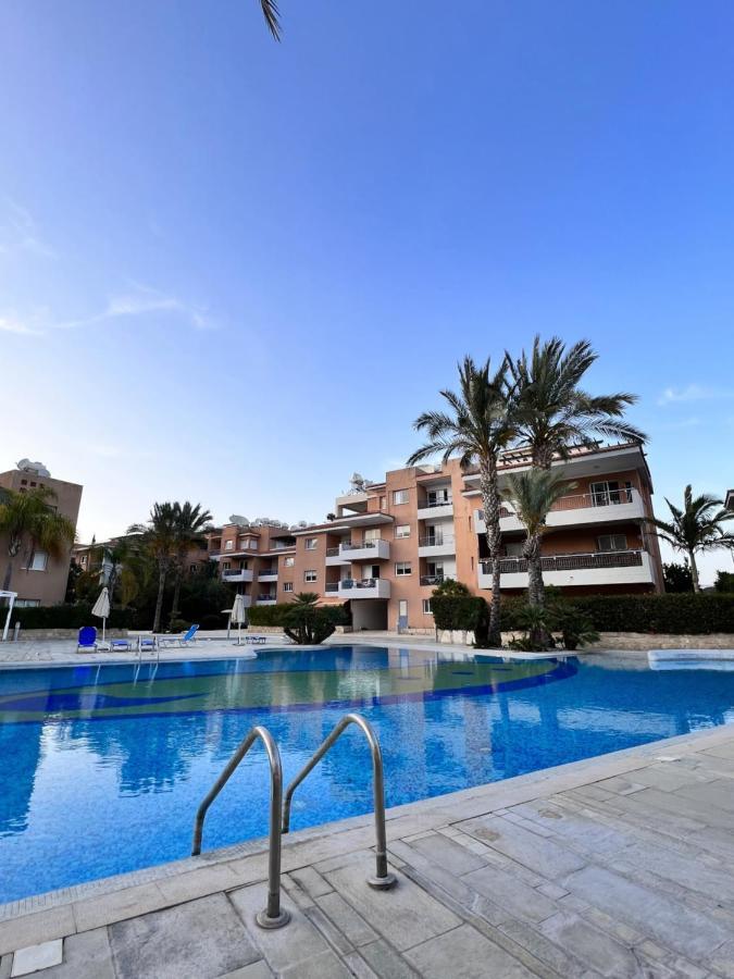 Iris Village Paphos ภายนอก รูปภาพ