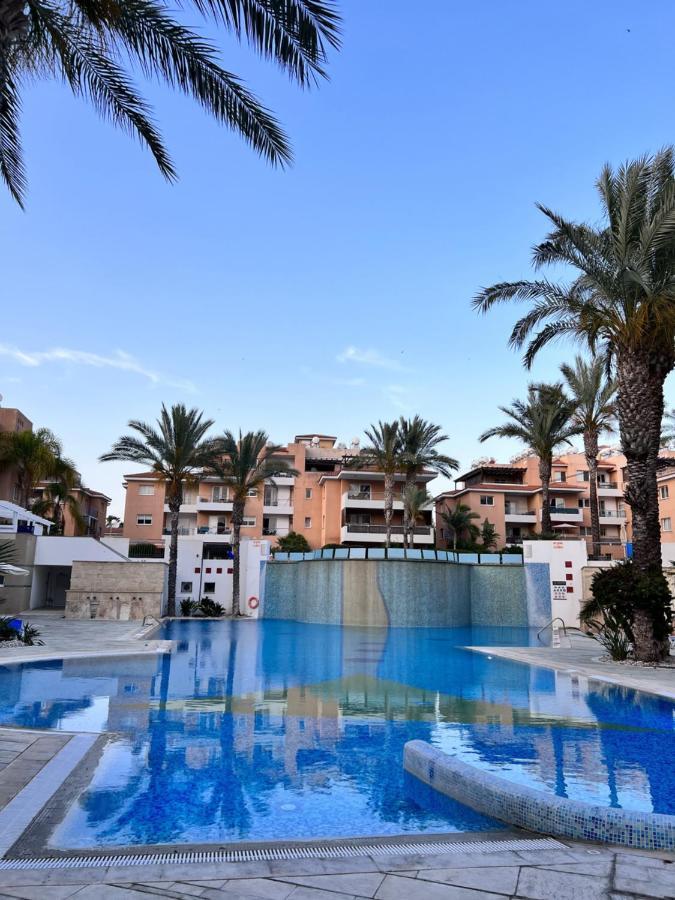Iris Village Paphos ภายนอก รูปภาพ
