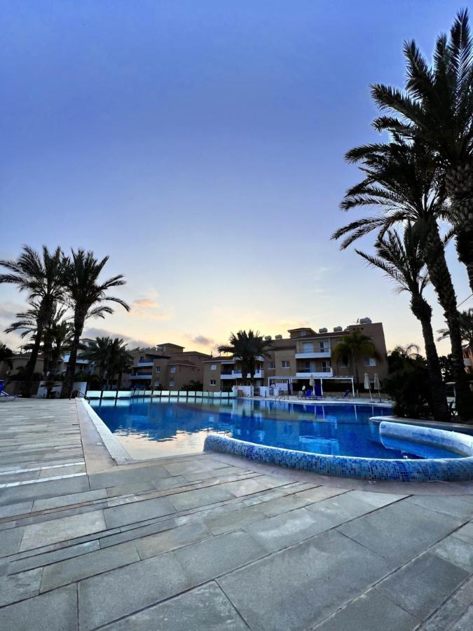 Iris Village Paphos ภายนอก รูปภาพ
